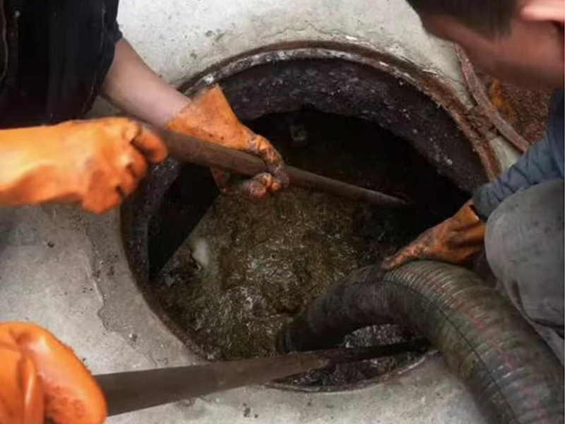 襄阳清理化粪池时如何避免沼气的危害?